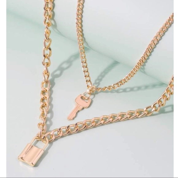 Jewelry - Layered  Necklace Lock and Key Trendy Fashion